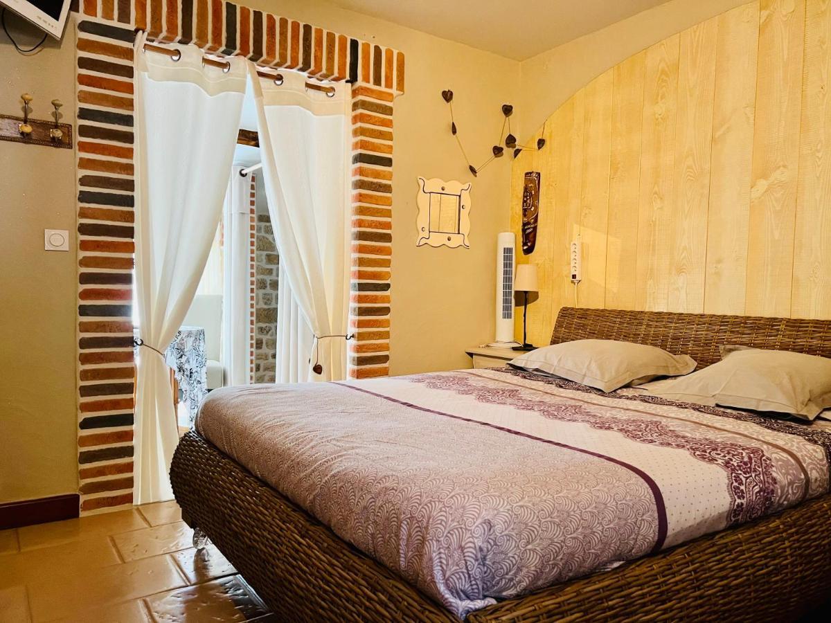 לס מתה Le Mas Des Mathes, Chambres D'Hotes, Studios מראה חיצוני תמונה